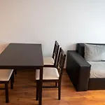 Sunny 1Bdr Apartment Near Center