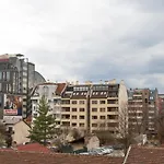 Sunny 1Bdr Apartment Near Center