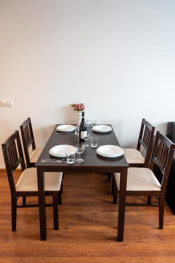 Apartment Sunny 1bdr Near Center *
