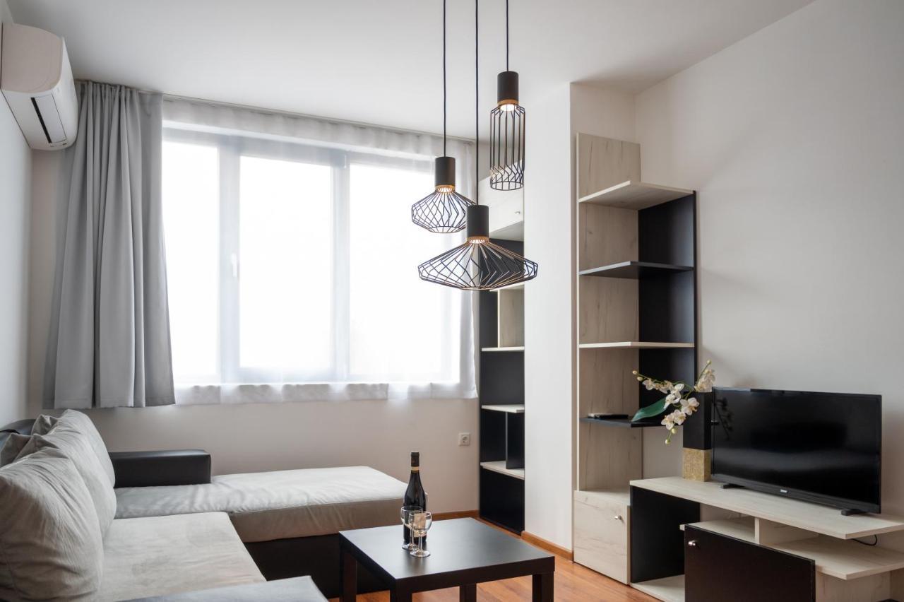 Sunny 1bdr Near Center * Sofia