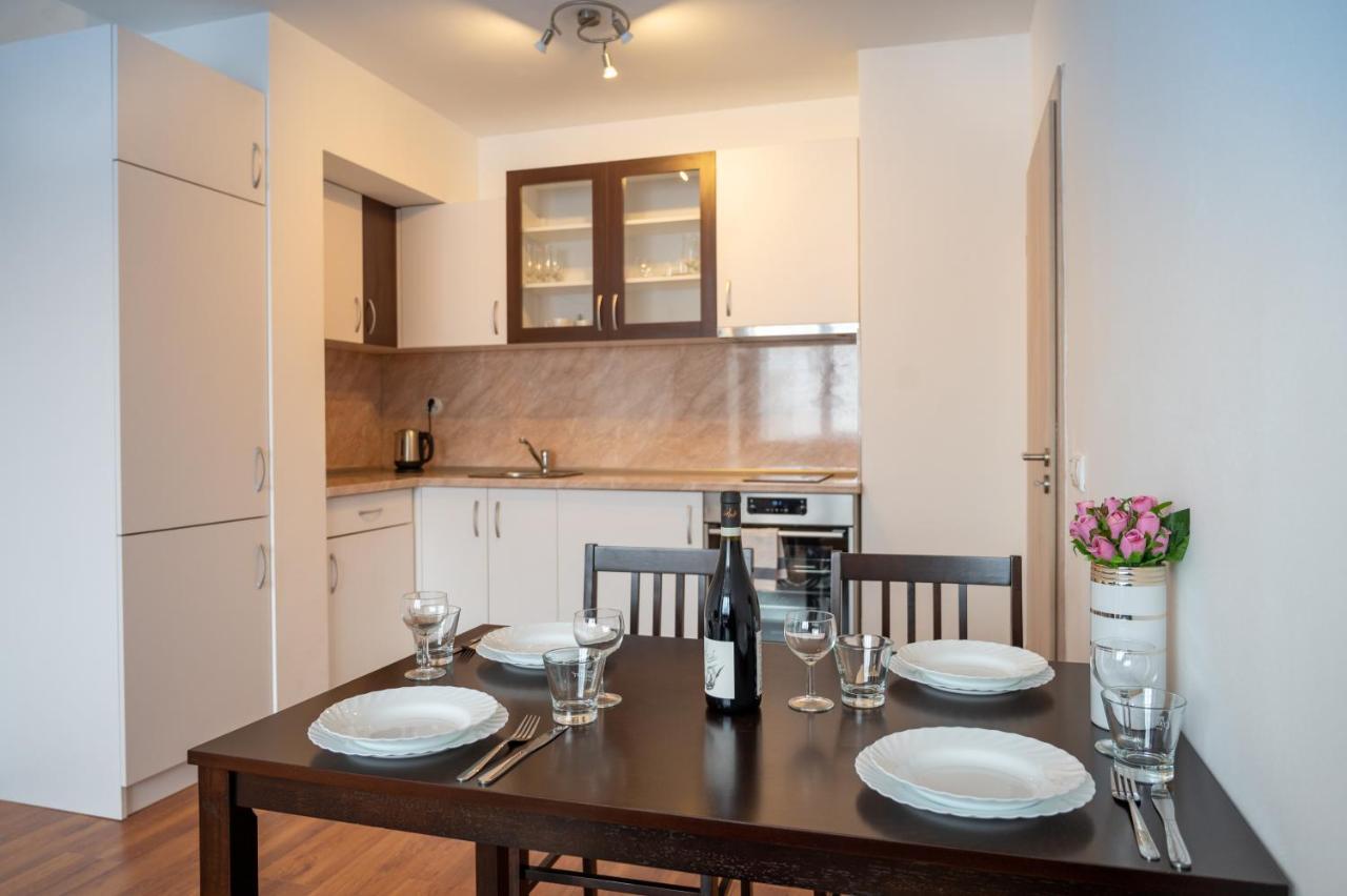 Sunny 1bdr Near Center Apartment Sofia